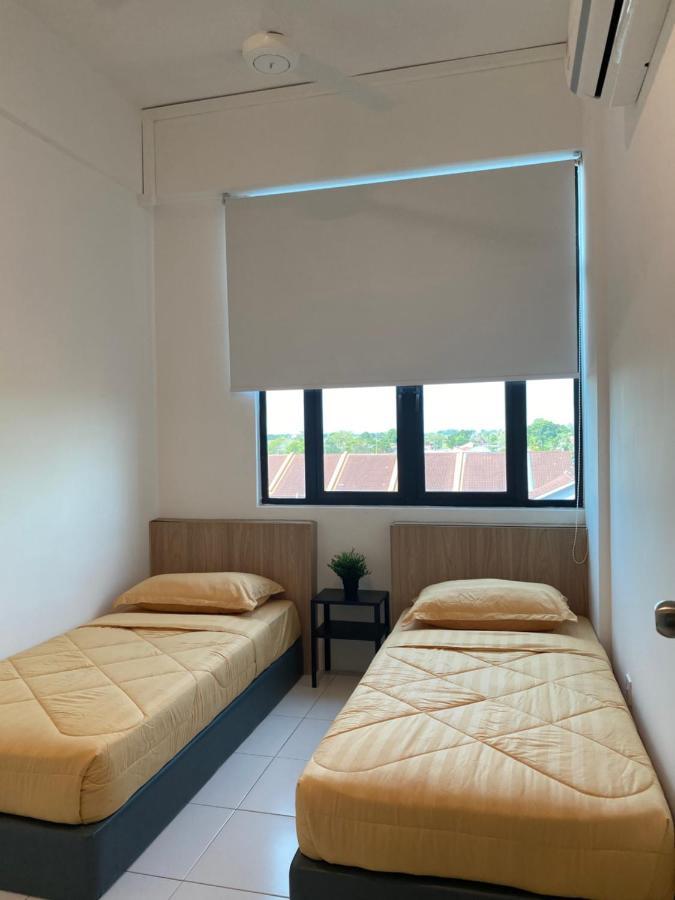 The Sweet Escape @ Imperio Professional